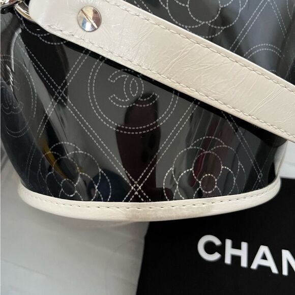 Chanel pvc bucket camellia bag small - Picture 3 of 8